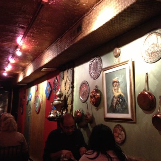 10/19/2012 tarihinde Rich E.ziyaretçi tarafından Turkish Cuisine'de çekilen fotoğraf