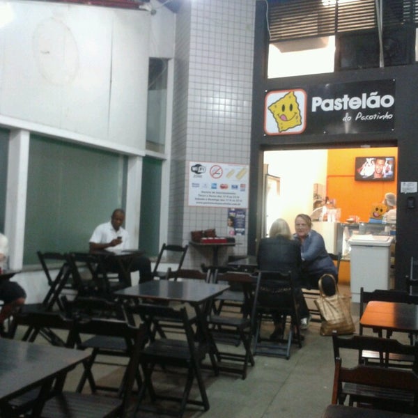 4/10/2013 tarihinde Julio L.ziyaretçi tarafından Pastelão do Pacotinho'de çekilen fotoğraf