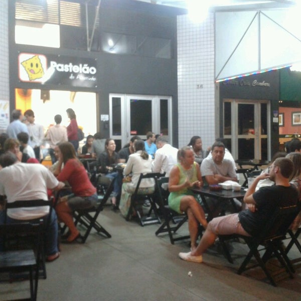 4/22/2013 tarihinde Julio L.ziyaretçi tarafından Pastelão do Pacotinho'de çekilen fotoğraf