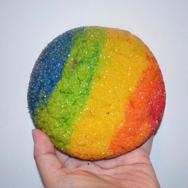 The half pound cookies here are beyond outstanding which is why City Cakes is my favorite cookie joint in NYC. You can’t go wrong with their signature Sugardoodle 💯 (Pictured is the Rainbowdoodle)