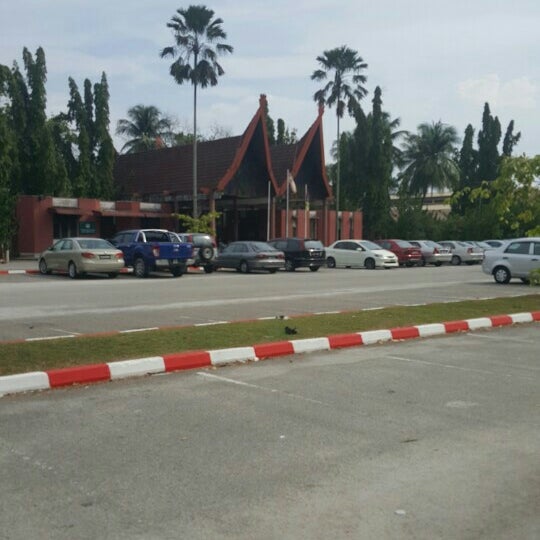 Swimming Pool Stadium Ipoh 18 tips from 1148 visitors