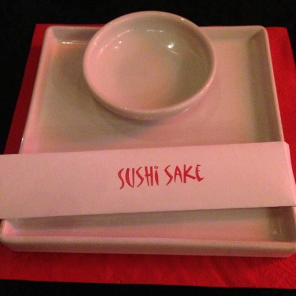 Foto tomada en Sushi Sake North Miami Beach  por Carlos M. el 7/16/2013