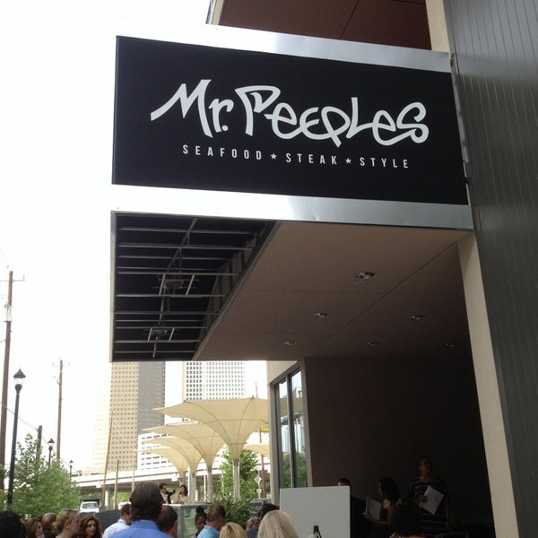 Das Foto wurde bei Mr. Peeples Seafood + Steak von Greg C. am 6/11/2013 aufgenommen