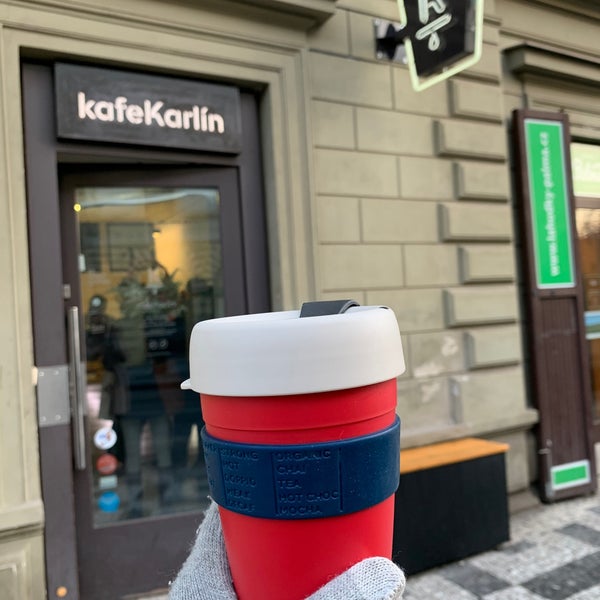รูปภาพถ่ายที่ Kafe Karlín โดย Adélka K. เมื่อ 1/21/2020