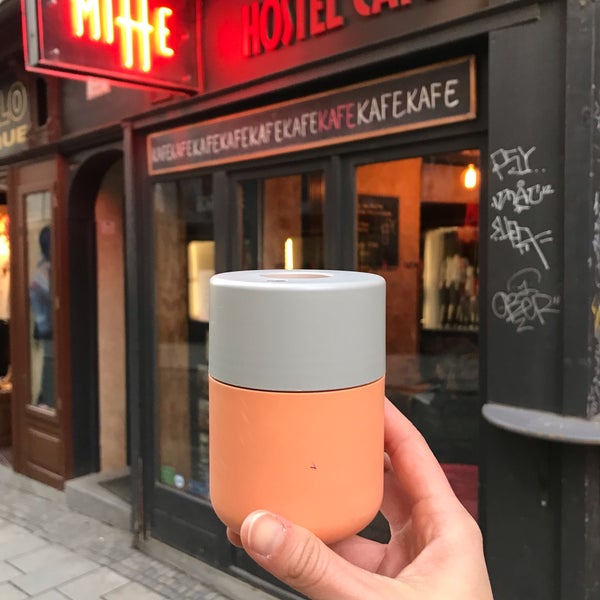Foto tirada no(a) Cafe Mitte por Adélka K. em 2/23/2019