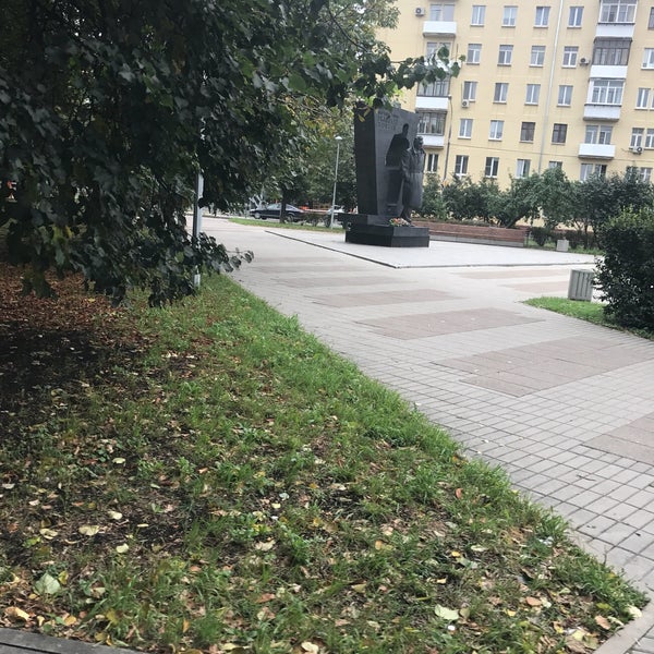 Памятник рихарду зорге в москве
