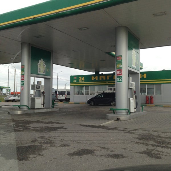 Заправки кнп в красноярске. Азс кнп. Зеленая заправка красноярск. Азс 31 красноярскнефтепродукт. Зеленая заправка сургут.