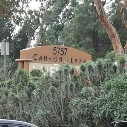 Canyon Plaza Shopping Mall in Anaheim Hills