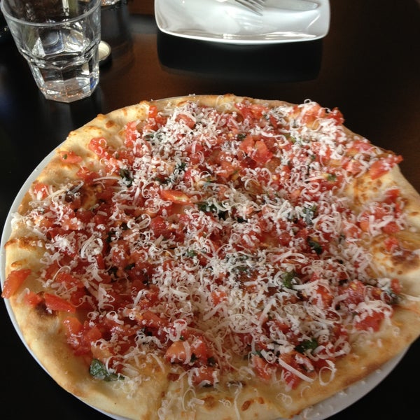 4/22/2013にSerge P.がG For Gelato and Pizza Barで撮った写真