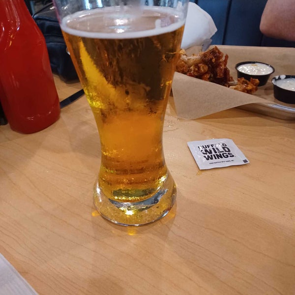 Buffalo Wild Wings 4325 Norfolk Pkwy