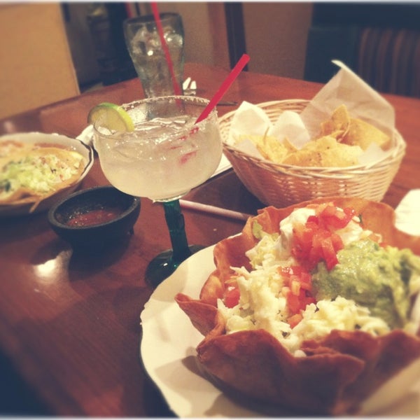 Das Foto wurde bei Sal&#39;s Mexican Restaurant - Fresno von Jimaie M. am 1/7/2013 aufgenommen