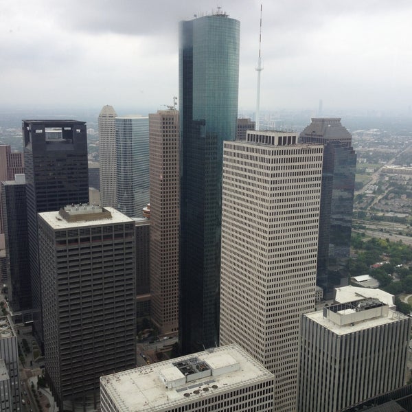 5/9/2013 tarihinde Cam B.ziyaretçi tarafından JPMorgan Chase Tower'de çekilen fotoğraf