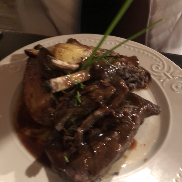 Das Foto wurde bei La Zaina Restaurant von Axel D. am 9/26/2019 aufgenommen