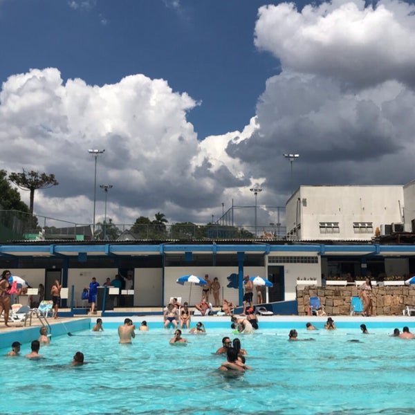 Fotos em Urca Esporte Clube Ahú - R. Albano Reis, 170