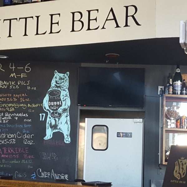 Снимок сделан в Little Bear L.A. Restaurant пользователем Michael V. 7/13/2019