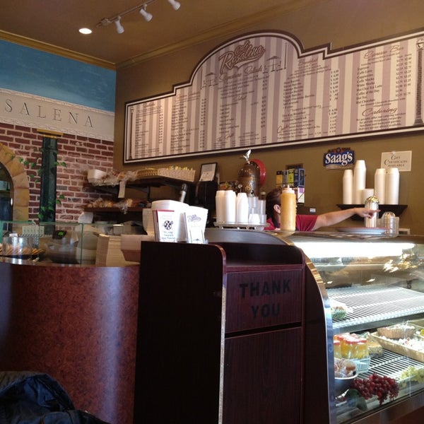 1/16/2013 tarihinde Marshall M.ziyaretçi tarafından Cafe Rosalena'de çekilen fotoğraf