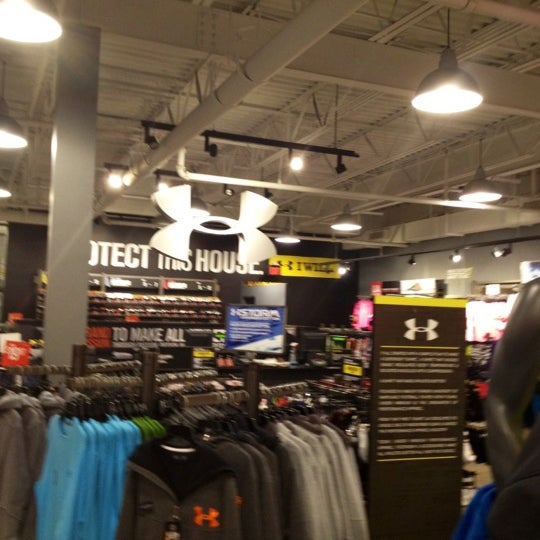 under armour clothing store