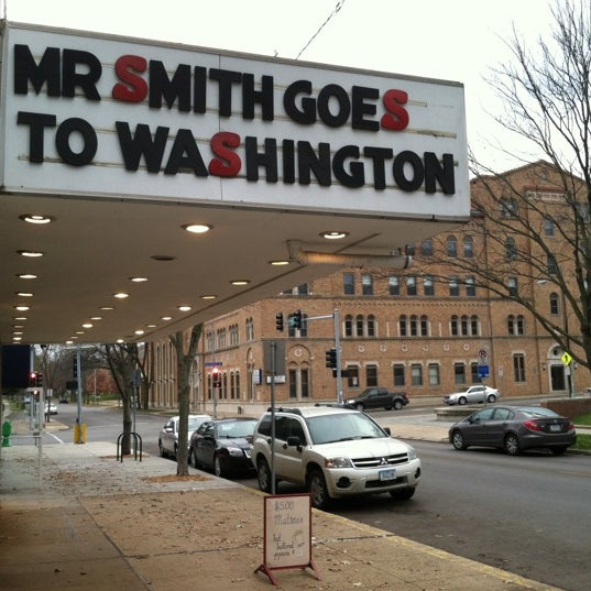 11/4/2012 tarihinde John P.ziyaretçi tarafından Varsity Theatre'de çekilen fotoğraf