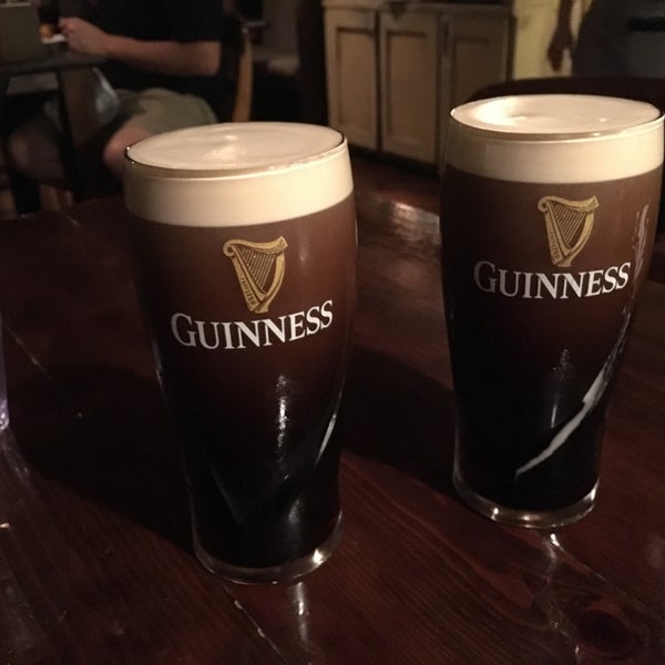 Das Foto wurde bei The Field Irish Pub &amp; Restaurant von John P. am 7/20/2018 aufgenommen