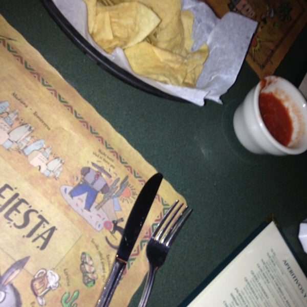 2/24/2013 tarihinde Jackie Cool M.ziyaretçi tarafından La Fiesta Mexican Restaurant'de çekilen fotoğraf