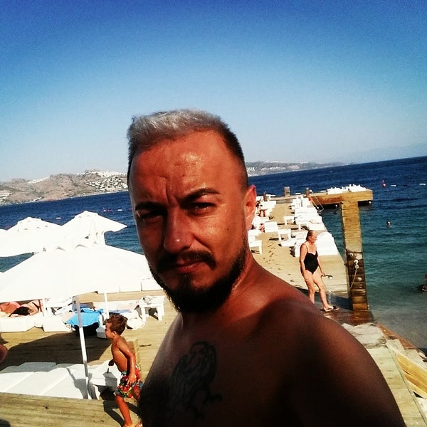 Photo taken at Dodo Beach Club by Kadir K. on 7/22/2019