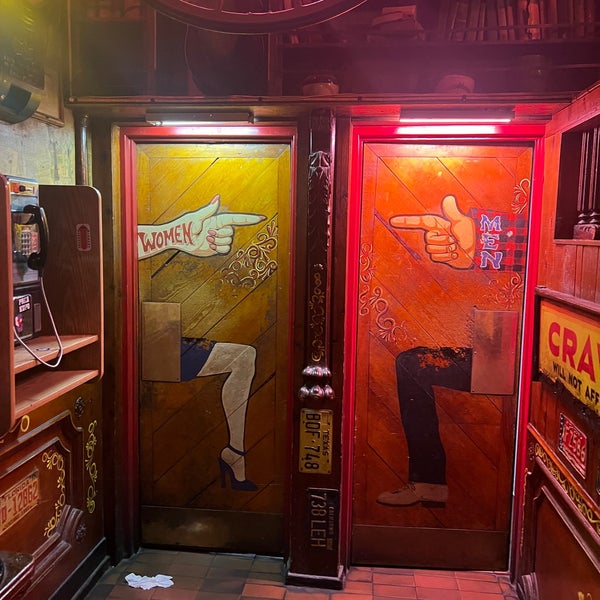 11/11/2023에 JJ O.님이 World Famous Dark Horse Bar &amp; Grill에서 찍은 사진