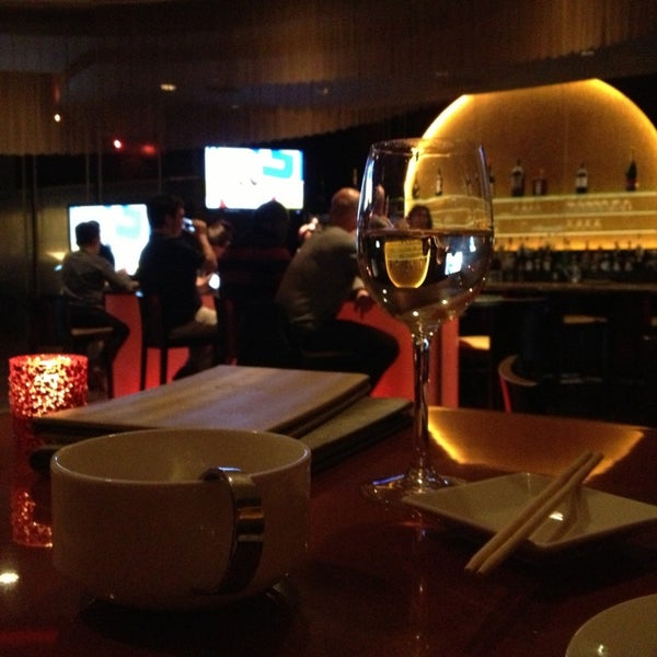 รูปภาพถ่ายที่ Aria Restaurant and Bar โดย TheSocial360 .. เมื่อ 5/26/2013