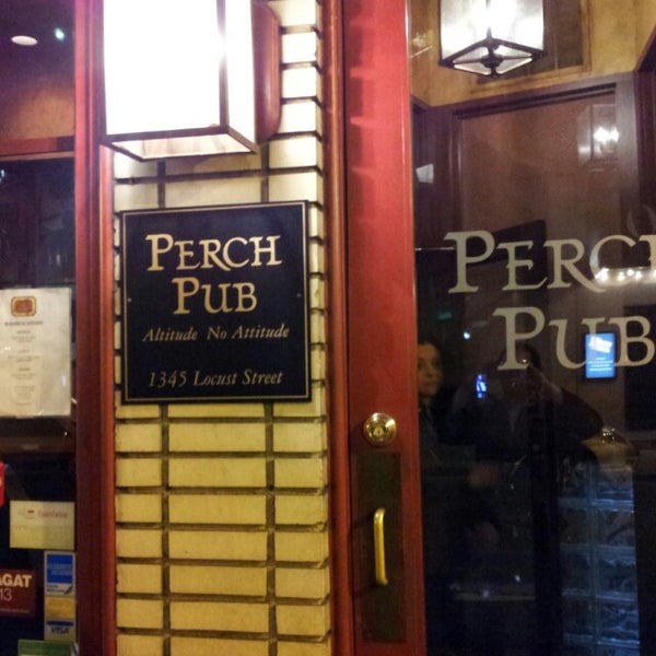 Das Foto wurde bei Perch Pub von Julian R. am 3/27/2013 aufgenommen
