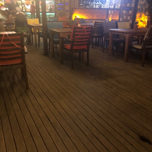 7/6/2018에 Musa V.님이 Kahve Diyarı &amp; Tiryaki Shisha Lounge에서 찍은 사진