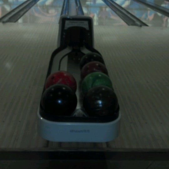Photo taken at Highland Lanes by Lizza P. on 9/22/2012
