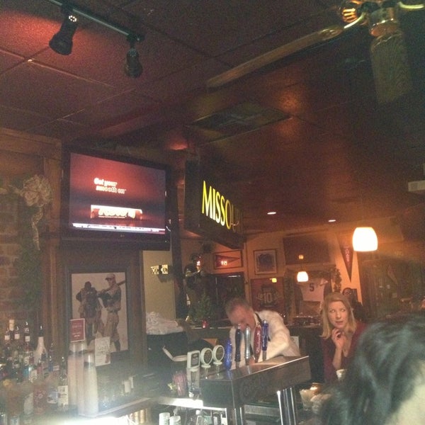 12/25/2012 tarihinde Johnny B.ziyaretçi tarafından Coach&#39;s Bar &amp; Grill'de çekilen fotoğraf