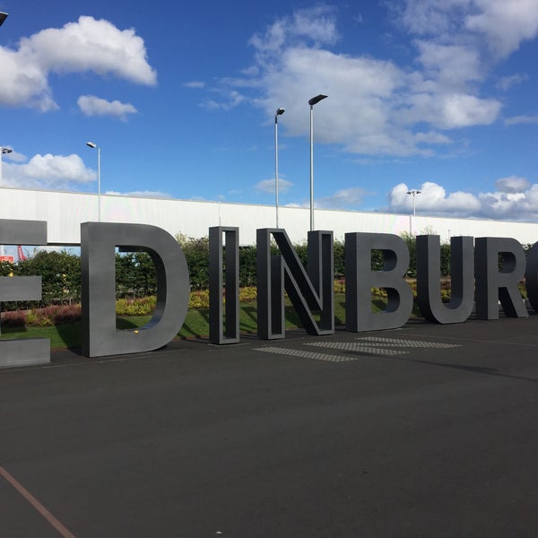 9/25/2016 tarihinde Ellie K.ziyaretçi tarafından Edinburgh Havalimanı (EDI)'de çekilen fotoğraf