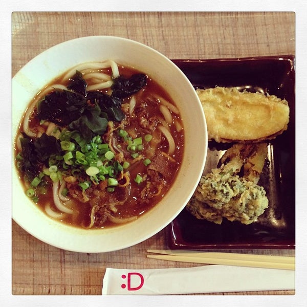Foto tirada no(a) U:DON Fresh Japanese Noodle Station por Nick P. em 5/24/2013