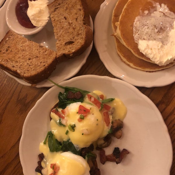 Walker Bros The Original Pancake House Breakfast Spot in Lincolnshire