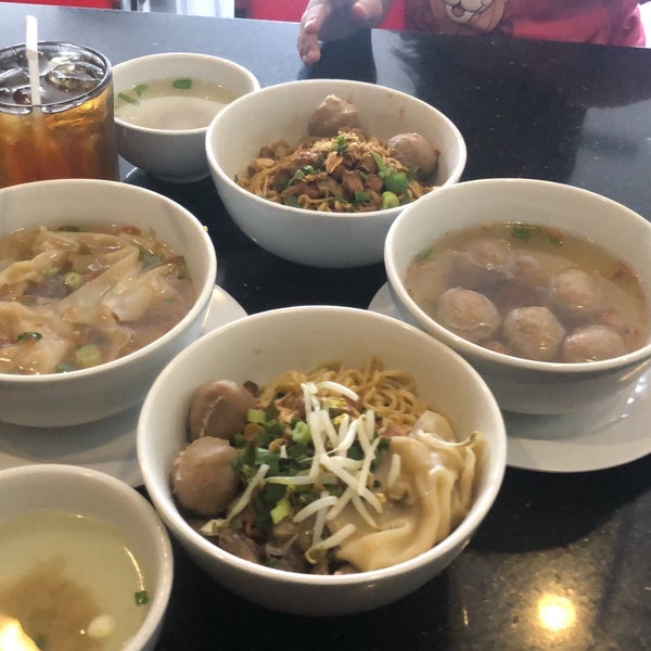 Bakmi Golek Puncak Jl Raya Puncak Cilember<script async src=