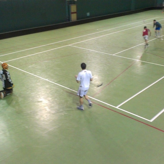 Кировский спортивный комплекс. Кировский теннис Пришвина. Спорткомплекс Кировский в Бибирево. Спортивные комплексы Кировск. Кировский спорткомплекс Бибирево адрес.