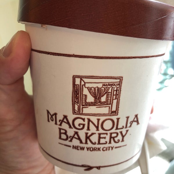 Photo taken at Magnolia Bakery by I B. on 5/2/2019