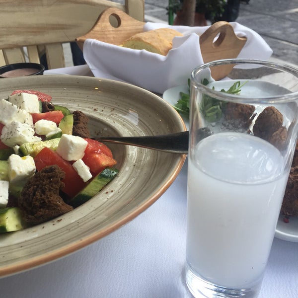 8/23/2018에 Sinem K.님이 ARCADIA authentic greek traditional restaurant에서 찍은 사진