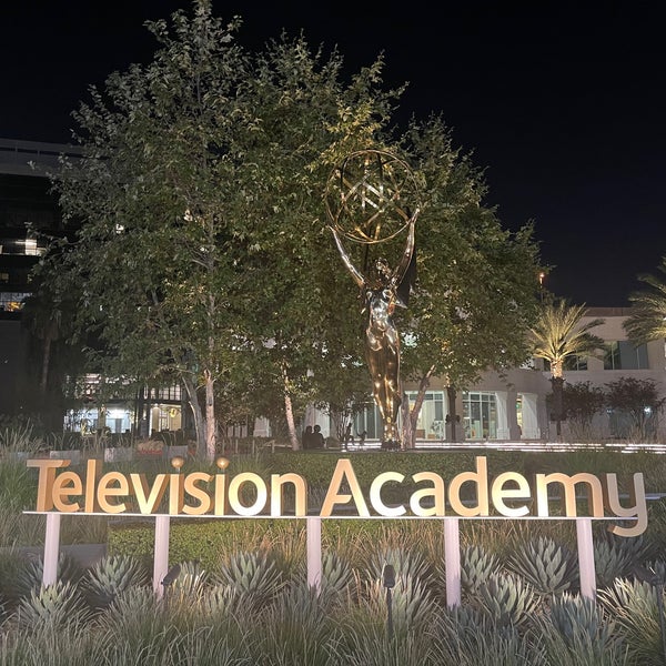 Foto diambil di Television Academy oleh Doug M. pada 12/10/2022