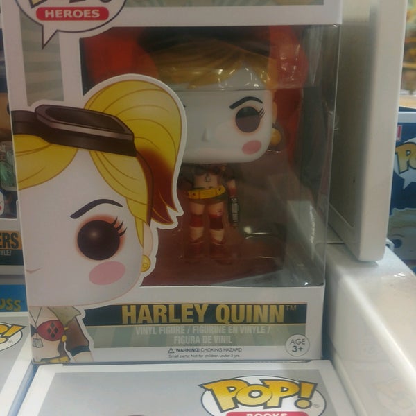 Toys"R"Us (Now Closed) Toy Store in Huntington Beach