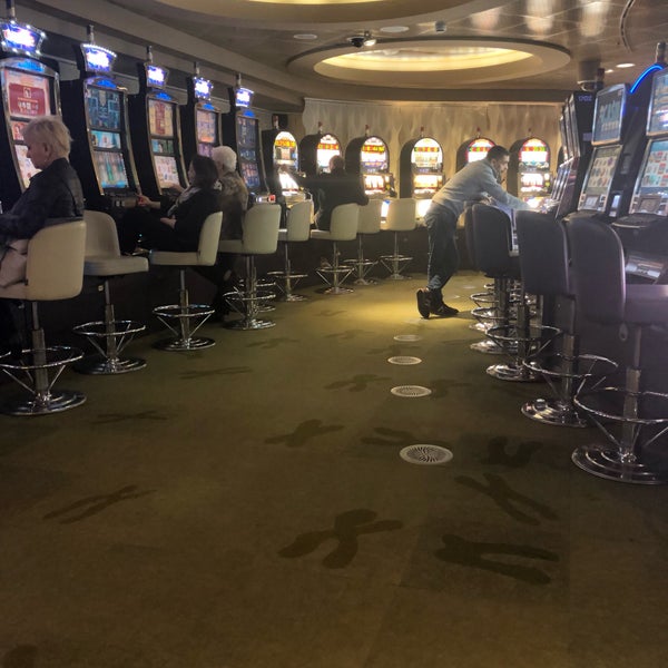 Foto diambil di Grand Casino Brussels @ Viage oleh Bekir .. pada 1/16/2019