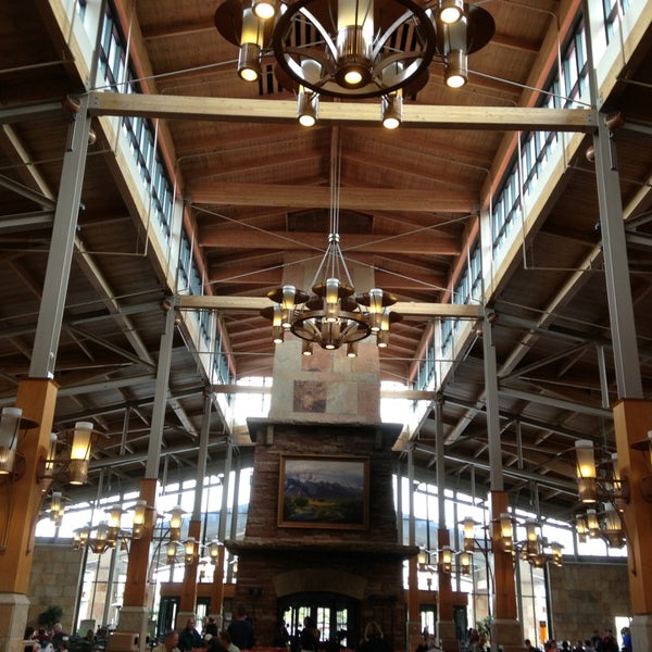 Photos at Park Meadows Dining Hall - Lone Tree, CO