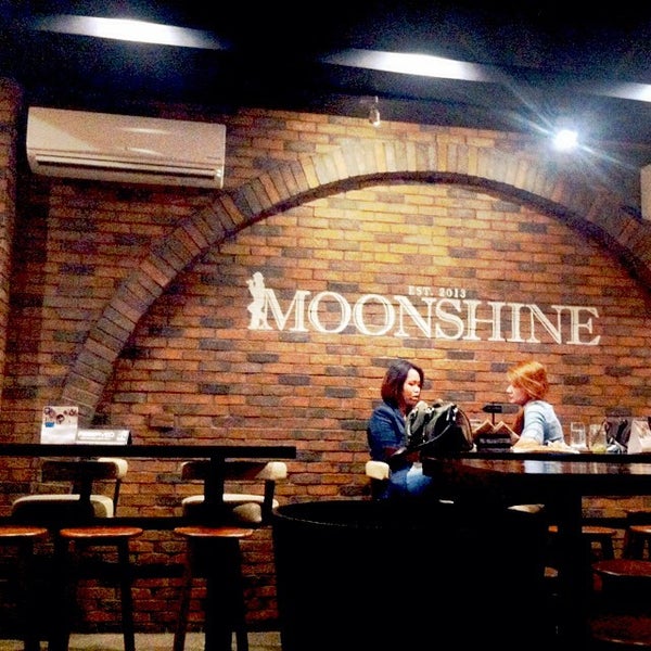 Photo taken at Moonshine Bar by Ruth C. on 6/11/2015