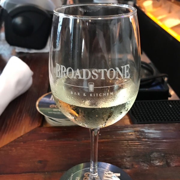 6/21/2019 tarihinde Christian H.ziyaretçi tarafından Broadstone Bar &amp; Kitchen'de çekilen fotoğraf