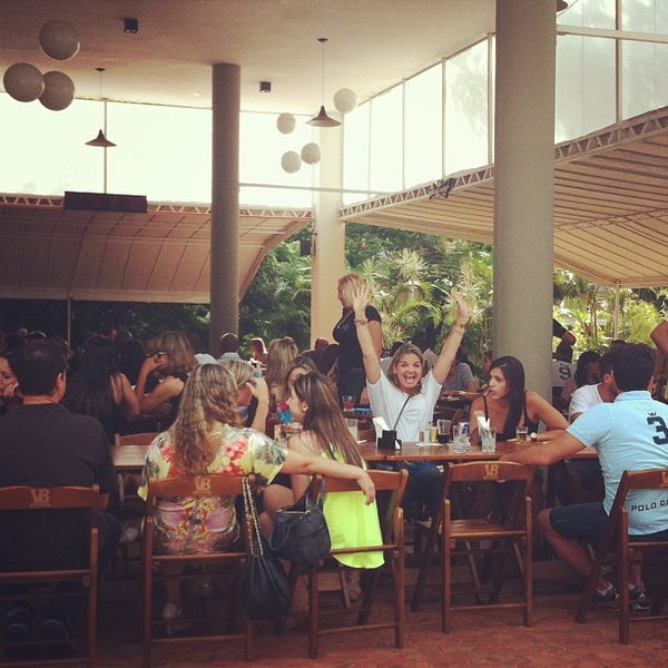 Das Foto wurde bei Versão Brasileira Bar &amp; Restaurante von Daniel R. am 12/30/2012 aufgenommen