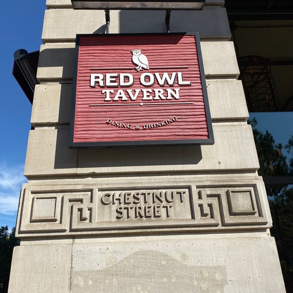 Снимок сделан в Red Owl Tavern пользователем Bob U. 10/12/2019
