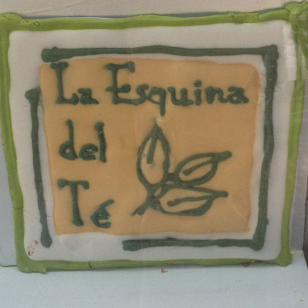 รูปภาพถ่ายที่ La Esquina del Té โดย Glenda M. เมื่อ 4/18/2013