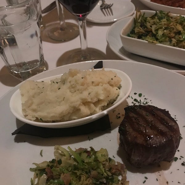 Photo taken at Sullivan&#39;s Steakhouse by Michelle G. on 2/13/2018