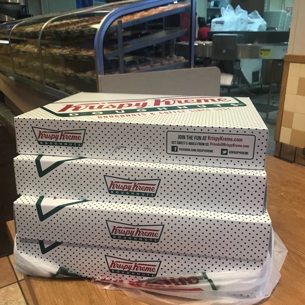 Photo prise au Krispy Kreme par Michelle G. le1/18/2018