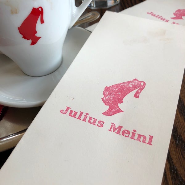 Foto diambil di Julius Meinl Coffee House oleh Katylou M. pada 4/2/2018